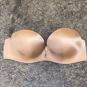 BOMBSHELL Strapless Bra 32A